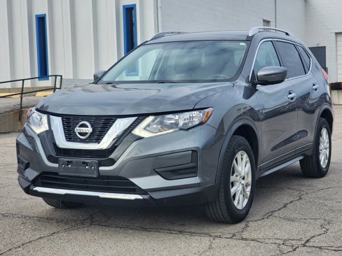 Used 2017 Nissan Rogue SV image 3