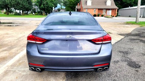 Used 2015 Hyundai Genesis 5.0 w/ Option Group 05 image 8