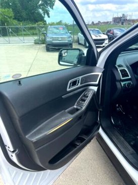 Used 2013 Ford Explorer XLT image 5