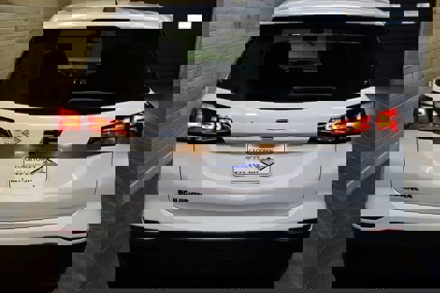 Used 2023 Chevrolet Equinox LS w/ Sport Edition image 5
