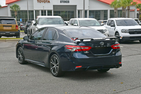 Used 2018 Toyota Camry SE image 3
