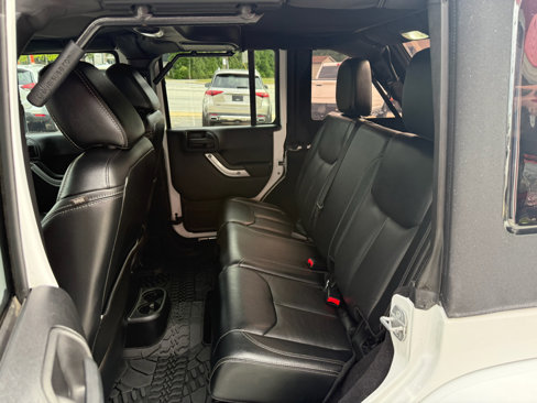 Used 2016 Jeep Wrangler Unlimited Rubicon image 5