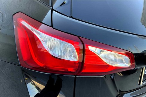 Used 2020 Chevrolet Equinox Premier image 23
