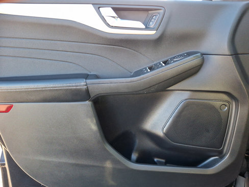 Used 2022 Ford Escape SEL image 12