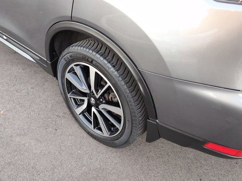 Used 2020 Nissan Rogue SL image 9
