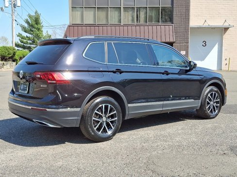 Certified 2021 Volkswagen Tiguan SE image 11