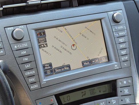 Used 2014 Toyota Prius Five image 19