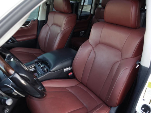 Used 2016 Lexus LX 570 4WD image 37