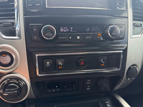 Used 2016 Nissan Titan SV image 21