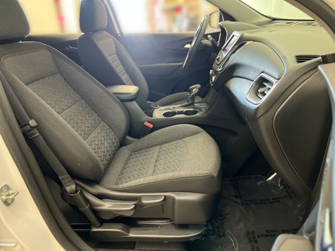 Used 2022 Chevrolet Equinox LT w/ Driver Convenience Package image 24