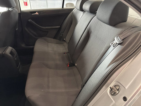 Used 2013 Volkswagen Jetta S image 24