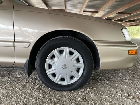 Used 1996 Toyota Avalon XL image 34