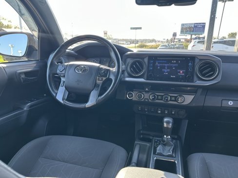 Used 2018 Toyota Tacoma TRD Off-Road image 13