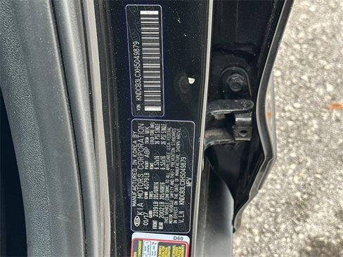 Used 2017 Kia Niro FE image 31