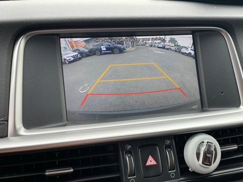 Used 2020 Kia Optima SE image 18