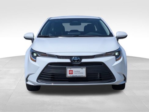 Certified 2025 Toyota Corolla LE image 2
