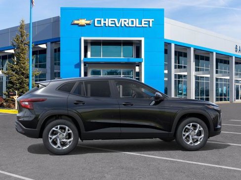 New 2025 Chevrolet Trax LS image 5