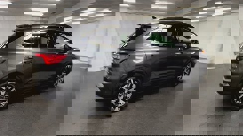 Used 2020 Ford Escape Titanium image 8