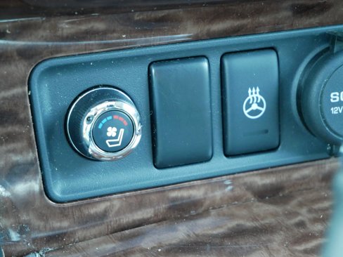 Used 2017 Nissan Armada Platinum w/ Captain Seat Package image 28