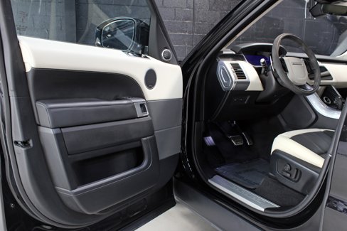 Used 2020 Land Rover Range Rover Sport HST image 17