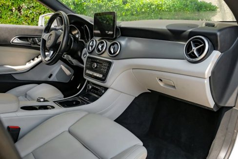 Used 2018 Mercedes-Benz CLA 250 4MATIC image 19