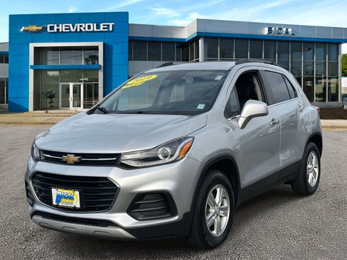 Used 2019 Chevrolet Trax LT w/ Driver Confidence Package image 3