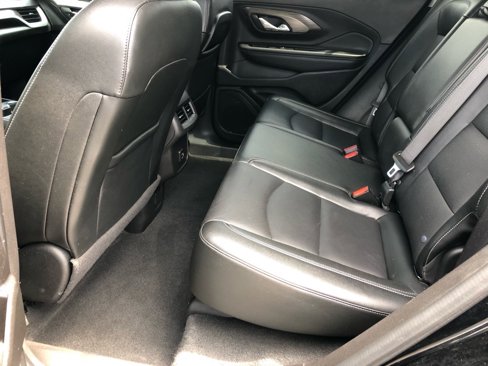 Used 2024 GMC Terrain SLT image 17