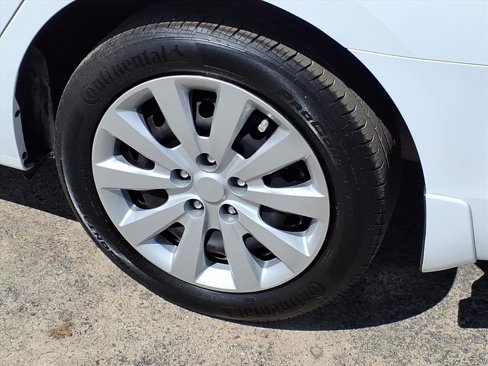 Used 2019 Nissan Sentra S image 12