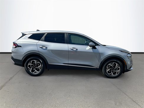 Used 2023 Kia Sportage LX image 8