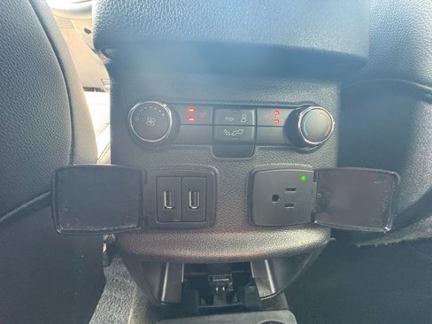 Used 2017 Ford Explorer Limited image 24