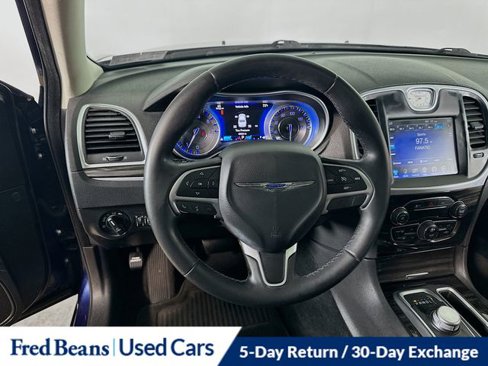 Used 2015 Chrysler 300 Limited w/ Driver Convenience Group image 20