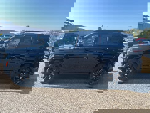 New 2025 Jeep Grand Cherokee Limited w/ Black Appearance Package image 8