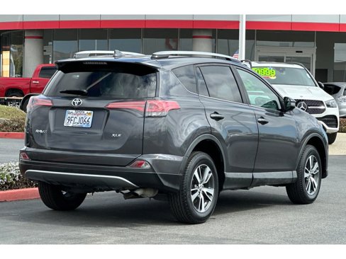 Used 2018 Toyota RAV4 XLE image 4