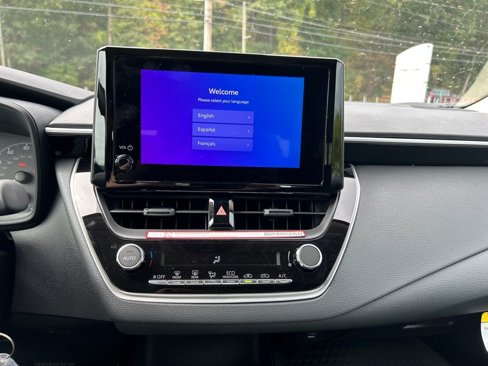 New 2025 Toyota Corolla LE image 18