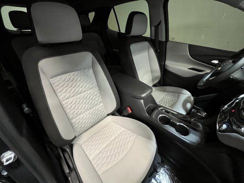 Used 2020 Chevrolet Equinox LS image 12