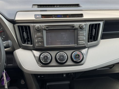 Used 2015 Toyota RAV4 LE image 13