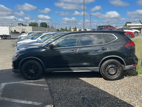 Used 2017 Nissan Rogue S image 4