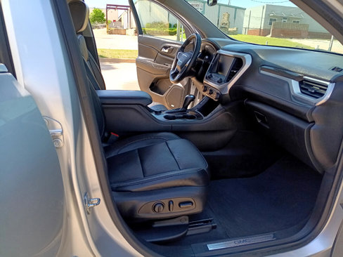 Used 2017 GMC Acadia SLT image 24