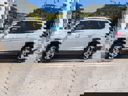 Used 2018 Volkswagen Atlas S image 2