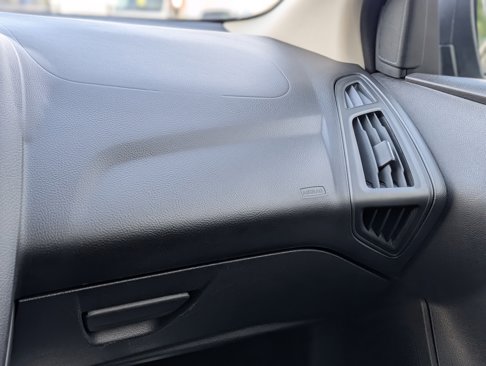 Used 2014 Ford Focus SE w/ SE Winter Package image 15