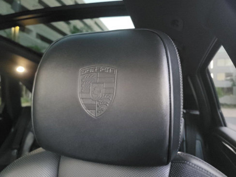 Used 2023 Porsche Macan image 14