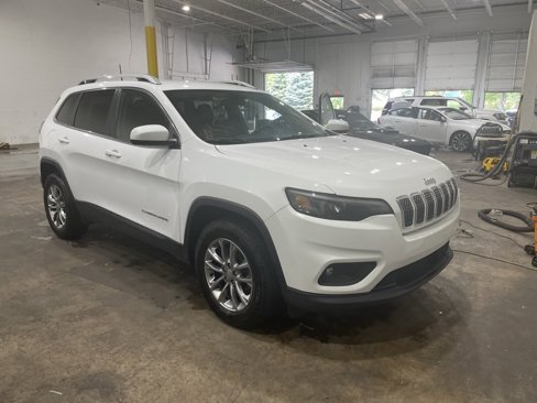 Used 2019 Jeep Cherokee Latitude Plus w/ Cold Weather Group image 1