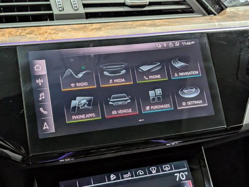 Used 2019 Audi e-tron Prestige w/ Prestige Package image 38
