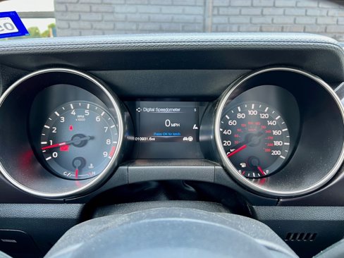 Used 2016 Ford Mustang Shelby GT350 w/ Track Package image 15