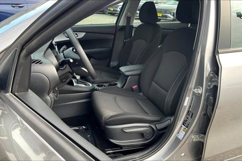 Used 2023 Kia Forte LXS image 21