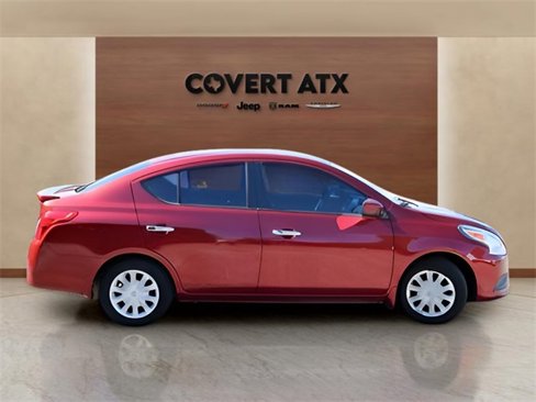 Used 2017 Nissan Versa SV image 6