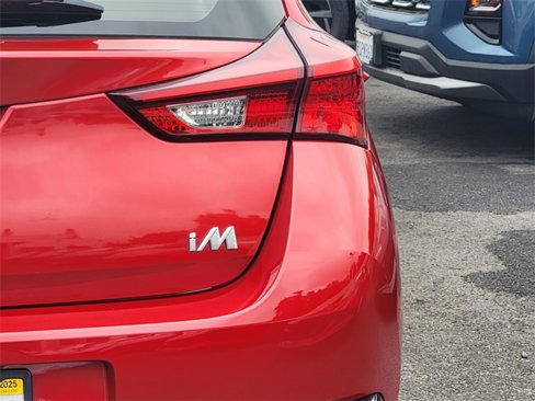 Used 2017 Toyota Corolla iM image 8