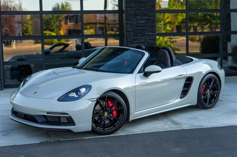 Used 2018 Porsche 718 Boxster GTS image 2