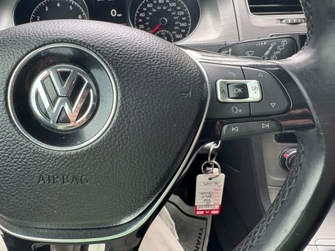 Used 2015 Volkswagen Golf SE image 30