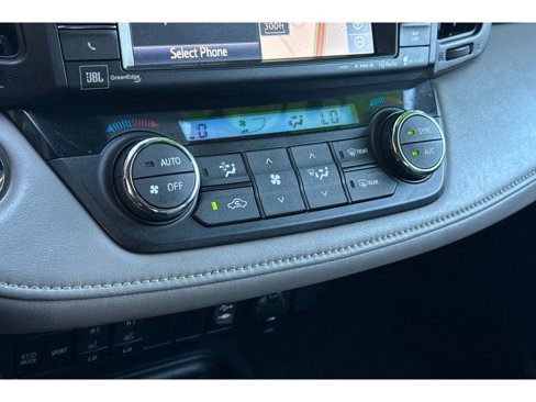 Used 2016 Toyota RAV4 Limited image 20